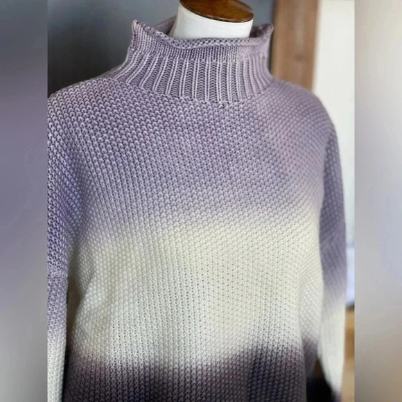 Purple women’s sweater she and sky size  Large New - Picture 12 of 13